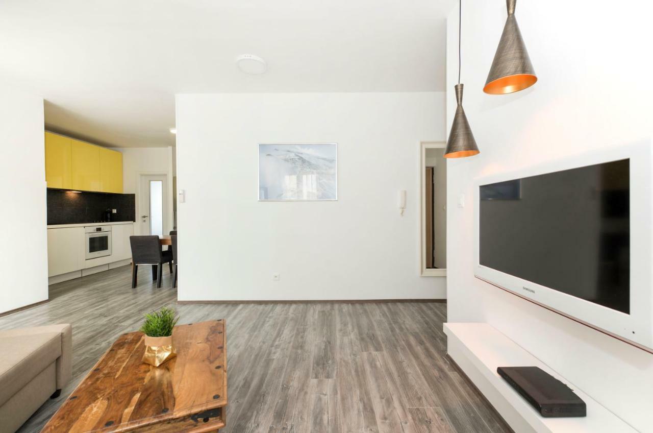 City Smart Apartment Split Exterior photo